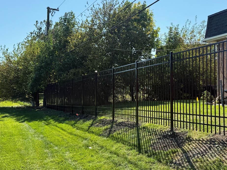 Aluminum fence contractor in St. John Indiana